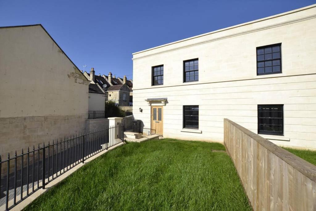 Fantastic 3-Bed House With Parking Villa Bath Exteriör bild
